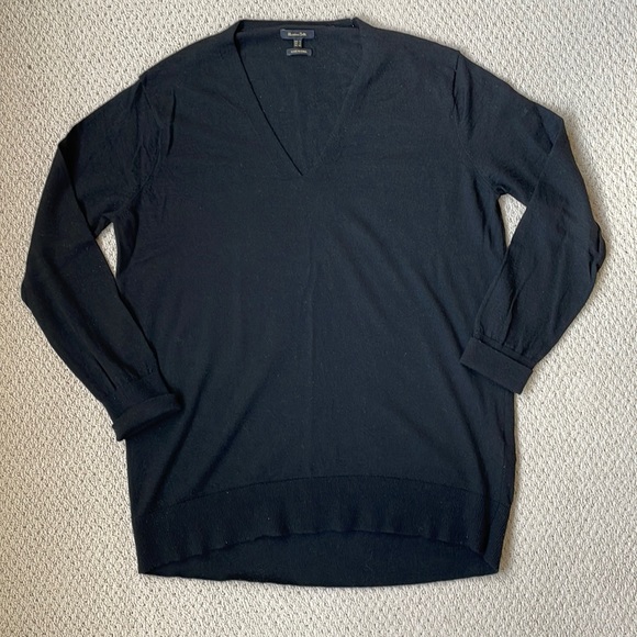 Massimo Dutti vneck sweater - Picture 1 of 7